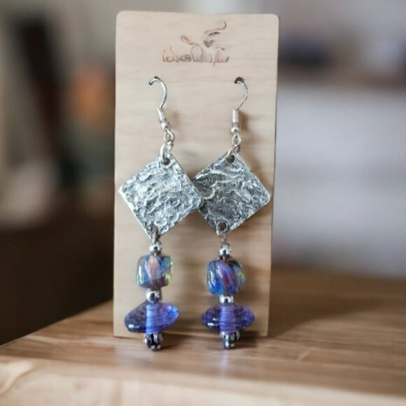 BOHO Blue Purple Crystal and Silver-Plated Hammered Earrings Hand Crafted - Picture 1 of 2
